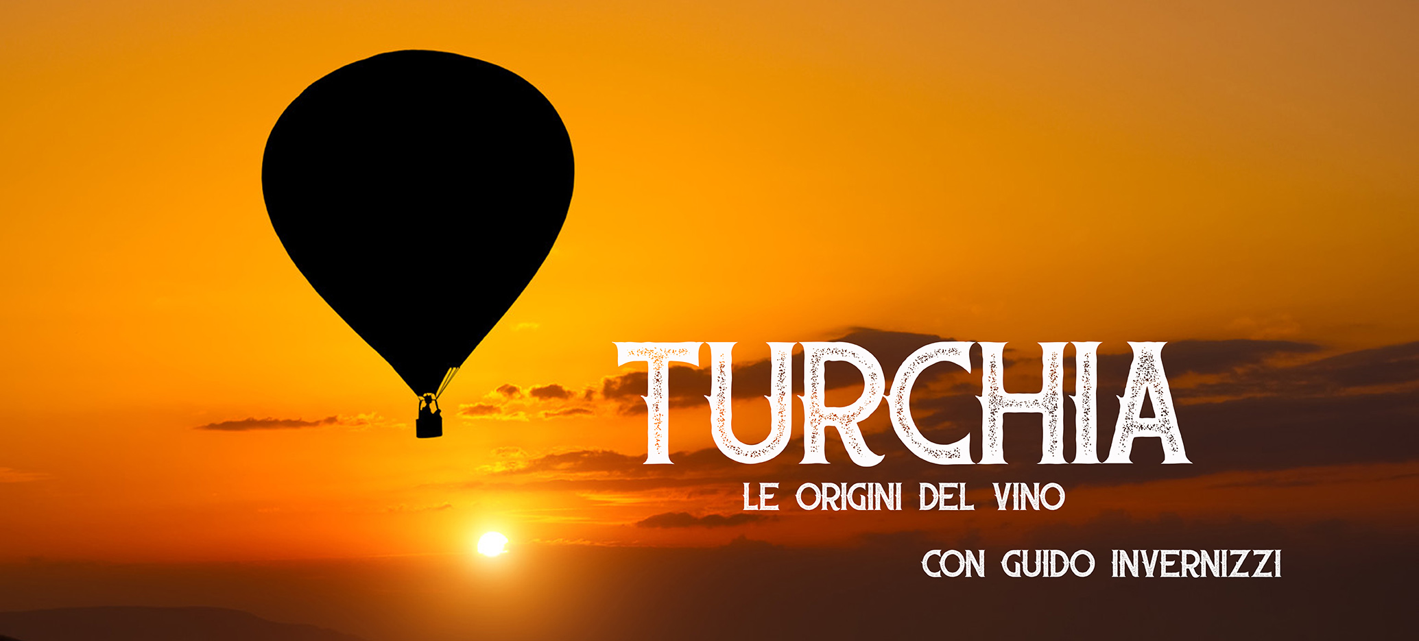 Air,Balloon,On,Sky,Background,At,Sunset